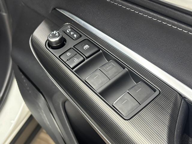 ハリアー Ｚ　レザーパッケージ　モデリスタエアロ／ベンチレーション／ＪＢＬサウンド／純正１２．３インチナビ／全全周囲／デジタルインナーミラー／黒革／シートメモリー／追従クルコン／レーンキープアシスト／パワーバックドア／ＢＳＭ／ＥＴＣ（39枚目）