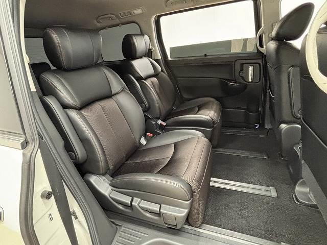 エルグランド 250ハイウェイスターS SDナビ地デジ/バックカメラ/10.1型後席モニター/両側電動/追従クルコン/衝突軽減/レーンキープ/LEDヘッドライト/ETC/スマートキー/オートエアコン/純正18インチAW(6枚目)