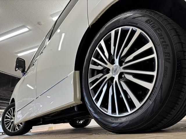 エルグランド 250ハイウェイスターS SDナビ地デジ/バックカメラ/10.1型後席モニター/両側電動/追従クルコン/衝突軽減/レーンキープ/LEDヘッドライト/ETC/スマートキー/オートエアコン/純正18インチAW(30枚目)