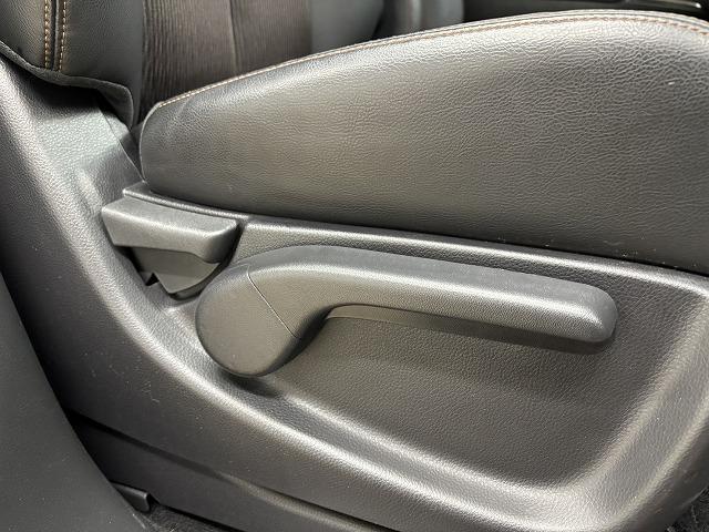 エルグランド 250ハイウェイスターS SDナビ地デジ/バックカメラ/10.1型後席モニター/両側電動/追従クルコン/衝突軽減/レーンキープ/LEDヘッドライト/ETC/スマートキー/オートエアコン/純正18インチAW(34枚目)