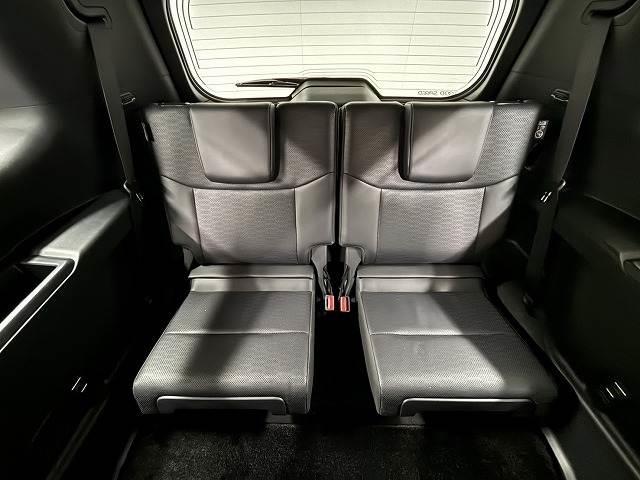 �R��ڂ̃V�[�g�͑�l�������Ă��\���ȍL�����������܂���