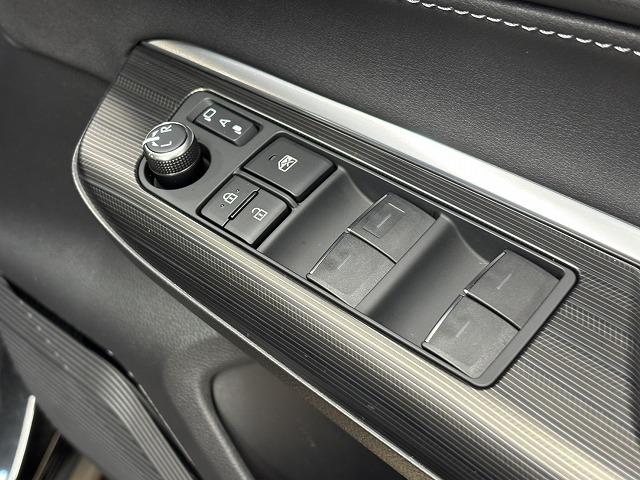 ハリアー Ｚ　モデリスタデジタルインナーミラー／ＪＢＬ／純正１２．３インチナビ／全周囲／追従クルコン／パワーバックドア／レーンキープアシスト／パワーシート／ＬＥＤヘッドライト／オートハイビーム／ＢＳＭ／ＥＴＣ（38枚目）