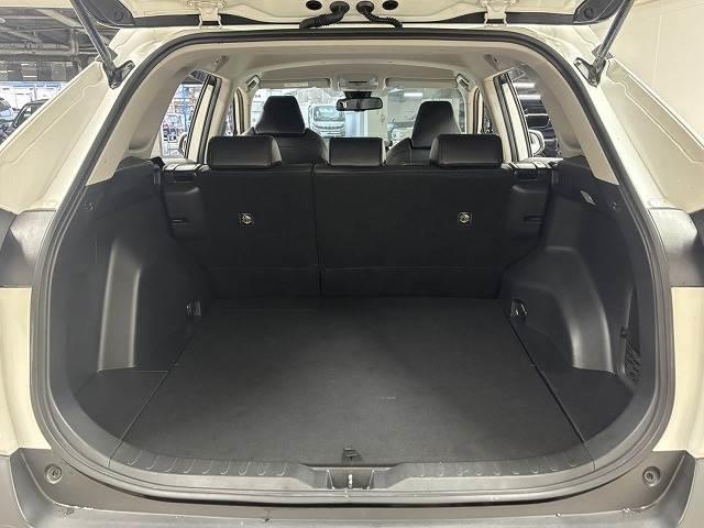 ＲＡＶ４ アドベンチャー　オフロードパッケージ　リフトアップ／純正９型ナビ／追従クルコン／ルーフキャリア／ダウンヒルアシスト／レーンキープアシスト／地デジ／バックカメラ／ＢＳＭ／ＥＴＣ２．０／パワーシート／ＬＥＤヘッドライト／オートハイビーム／（13枚目）