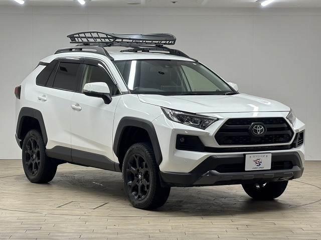 ＲＡＶ４ アドベンチャー　オフロードパッケージ　リフトアップ／純正９型ナビ／追従クルコン／ルーフキャリア／ダウンヒルアシスト／レーンキープアシスト／地デジ／バックカメラ／ＢＳＭ／ＥＴＣ２．０／パワーシート／ＬＥＤヘッドライト／オートハイビーム／（14枚目）