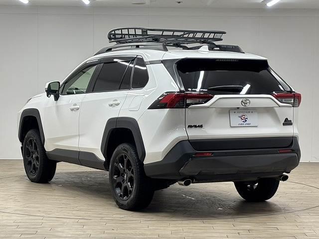 ＲＡＶ４ アドベンチャー　オフロードパッケージ　リフトアップ／純正９型ナビ／追従クルコン／ルーフキャリア／ダウンヒルアシスト／レーンキープアシスト／地デジ／バックカメラ／ＢＳＭ／ＥＴＣ２．０／パワーシート／ＬＥＤヘッドライト／オートハイビーム／（17枚目）