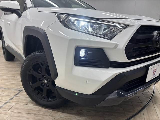 ＲＡＶ４ アドベンチャー　オフロードパッケージ　リフトアップ／純正９型ナビ／追従クルコン／ルーフキャリア／ダウンヒルアシスト／レーンキープアシスト／地デジ／バックカメラ／ＢＳＭ／ＥＴＣ２．０／パワーシート／ＬＥＤヘッドライト／オートハイビーム／（20枚目）