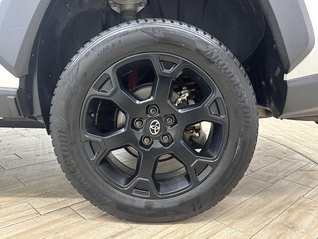 ＲＡＶ４ アドベンチャー　オフロードパッケージ　リフトアップ／純正９型ナビ／追従クルコン／ルーフキャリア／ダウンヒルアシスト／レーンキープアシスト／地デジ／バックカメラ／ＢＳＭ／ＥＴＣ２．０／パワーシート／ＬＥＤヘッドライト／オートハイビーム／（31枚目）