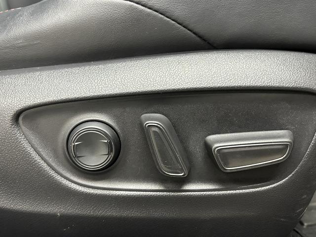 ＲＡＶ４ アドベンチャー　オフロードパッケージ　リフトアップ／純正９型ナビ／追従クルコン／ルーフキャリア／ダウンヒルアシスト／レーンキープアシスト／地デジ／バックカメラ／ＢＳＭ／ＥＴＣ２．０／パワーシート／ＬＥＤヘッドライト／オートハイビーム／（34枚目）