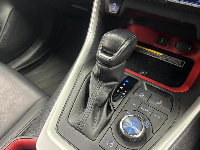 ＲＡＶ４ アドベンチャー　オフロードパッケージ　リフトアップ／純正９型ナビ／追従クルコン／ルーフキャリア／ダウンヒルアシスト／レーンキープアシスト／地デジ／バックカメラ／ＢＳＭ／ＥＴＣ２．０／パワーシート／ＬＥＤヘッドライト／オートハイビーム／（52枚目）