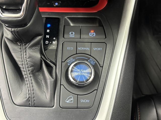 ＲＡＶ４ アドベンチャー　オフロードパッケージ　リフトアップ／純正９型ナビ／追従クルコン／ルーフキャリア／ダウンヒルアシスト／レーンキープアシスト／地デジ／バックカメラ／ＢＳＭ／ＥＴＣ２．０／パワーシート／ＬＥＤヘッドライト／オートハイビーム／（53枚目）