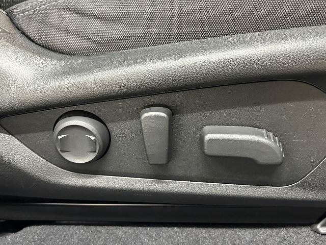 クロストレック リミテッド 11.6型センターインフォメーションディスプレイ/全周囲/追従クルコン/BSM/パワーシート/シートヒーター/LEDヘッドライト/ETC/スマートキー/オートエアコン/パドルシフト(9枚目)