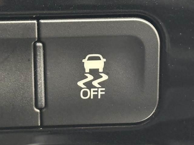 プリウス Ｓ　純正ナビ／バックカメラ／追従クルコン／セーフティセンス／オートハイビーム／オートライト／ＬＥＤヘッドライト／ＥＴＣ／スマートキー／オートエアコン／オートライト／カーテンエアバック（12枚目）