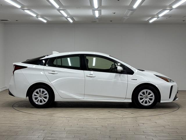 プリウス Ｓ　純正ナビ／バックカメラ／追従クルコン／セーフティセンス／オートハイビーム／オートライト／ＬＥＤヘッドライト／ＥＴＣ／スマートキー／オートエアコン／オートライト／カーテンエアバック（25枚目）