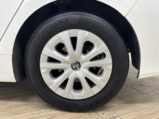 プリウス Ｓ　純正ナビ／バックカメラ／追従クルコン／セーフティセンス／オートハイビーム／オートライト／ＬＥＤヘッドライト／ＥＴＣ／スマートキー／オートエアコン／オートライト／カーテンエアバック（31枚目）