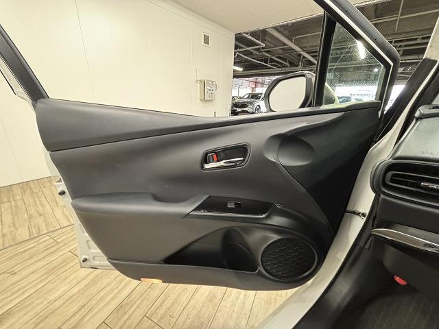 プリウス Ｓ　純正ナビ／バックカメラ／追従クルコン／セーフティセンス／オートハイビーム／オートライト／ＬＥＤヘッドライト／ＥＴＣ／スマートキー／オートエアコン／オートライト／カーテンエアバック（39枚目）