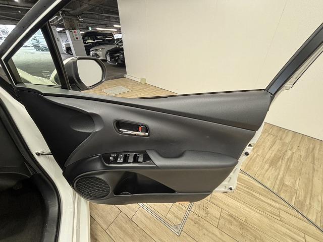 プリウス Ｓ　純正ナビ／バックカメラ／追従クルコン／セーフティセンス／オートハイビーム／オートライト／ＬＥＤヘッドライト／ＥＴＣ／スマートキー／オートエアコン／オートライト／カーテンエアバック（41枚目）