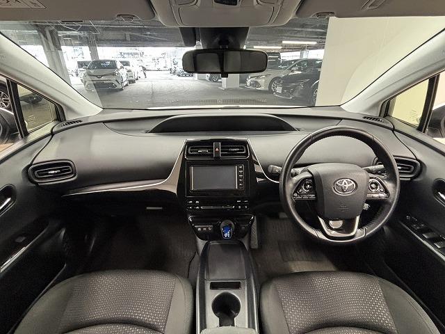 プリウス Ｓ　純正ナビ／バックカメラ／追従クルコン／セーフティセンス／オートハイビーム／オートライト／ＬＥＤヘッドライト／ＥＴＣ／スマートキー／オートエアコン／オートライト／カーテンエアバック（46枚目）