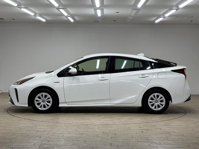 プリウス Ｓ　純正ナビ／バックカメラ／追従クルコン／セーフティセンス／オートハイビーム／オートライト／ＬＥＤヘッドライト／ＥＴＣ／スマートキー／オートエアコン／オートライト／カーテンエアバック（68枚目）