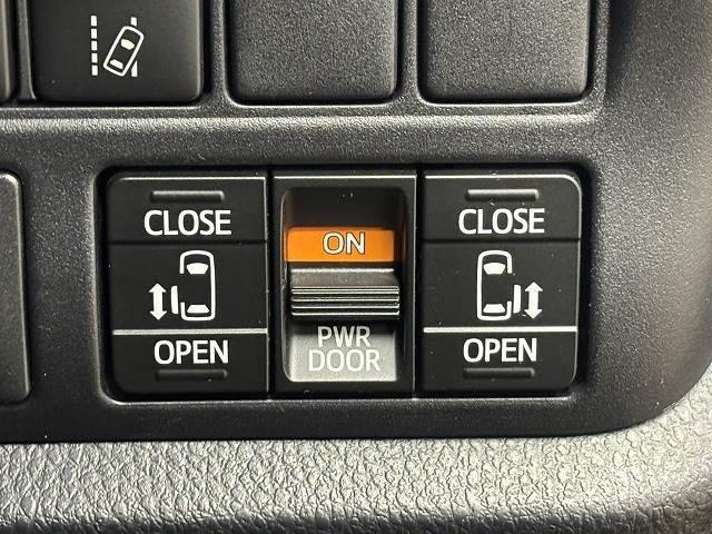 ヴォクシー ＺＳ　煌　モデリスタエアロ／ＲＡＹＳ１８インチＡＷ／純正１０型ナビ地デジ／バックカメラ／両側電動スライドドア／クルコン／衝突軽減／オートハイビーム／アイドリングストップ／ＬＥＤ／ＥＴＣ／スマートキー（8枚目）