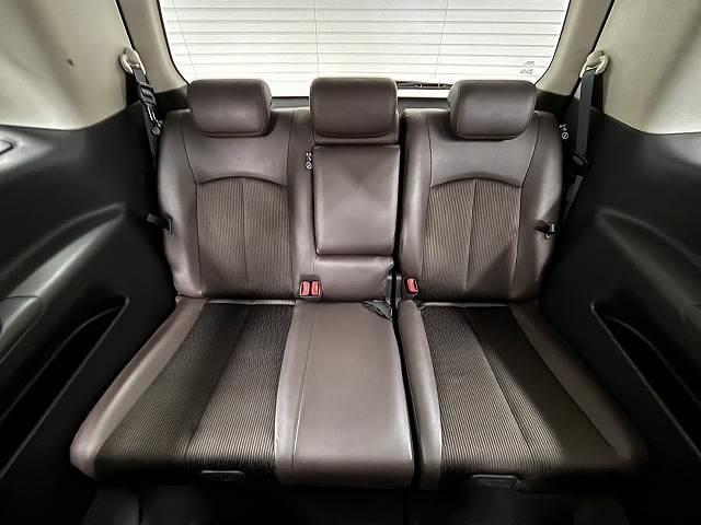 �R��ڂ̃V�[�g�͑�l�������Ă��\���ȍL�����������܂���