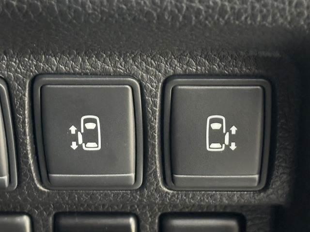 �y�����d���X���C�h�h�A�z�B�����̃X���C�h�h�A��d���ō쓮���Ă���Ċy�ɊJ���삪�o���܂��B