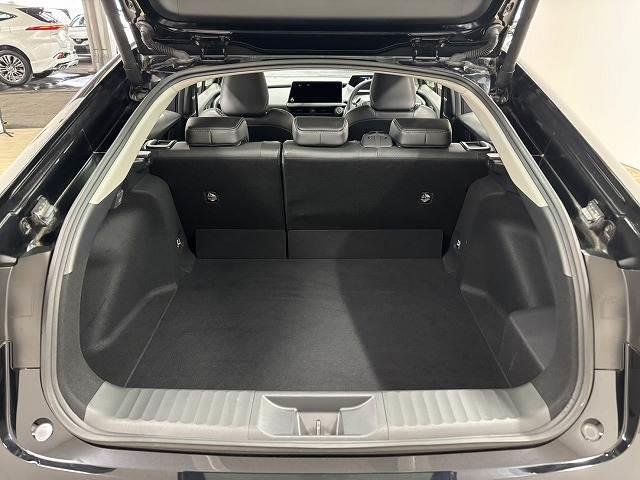 プリウス Ｚ　ワンオーナー／純正１２．３型ナビ地デジ／全周囲／衝突軽減／追従クルコン／シートベンチレーション／ステアリングヒーター／オートハイビーム／電動リアゲート／ＬＥＤヘッドライト／ＥＴＣ／ワイヤレス充電器（13枚目）