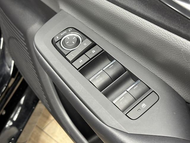 プリウス Ｚ　ワンオーナー／純正１２．３型ナビ地デジ／全周囲／衝突軽減／追従クルコン／シートベンチレーション／ステアリングヒーター／オートハイビーム／電動リアゲート／ＬＥＤヘッドライト／ＥＴＣ／ワイヤレス充電器（39枚目）