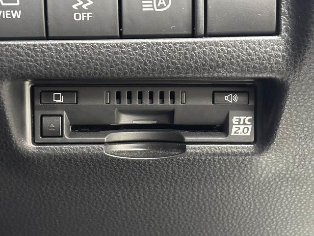 ハリアーハイブリッド Ｚ　４ＷＤ／モデリスタ／全周囲／純正１２．３インチナビ／ＪＢＬサウンド／デジタルインナーミラー／レーダークルコン／パワーバックドア／レーンキープアシスト／パワーシート／ＢＳＭ／ＥＴＣ／ＬＥＤヘッドライト（12枚目）