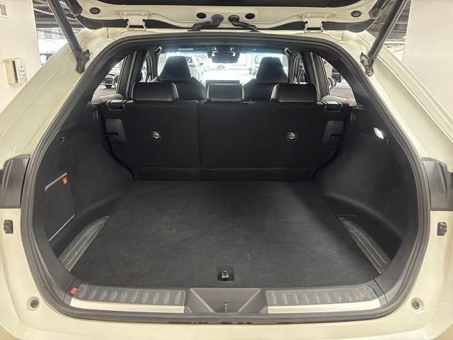 ハリアーハイブリッド Ｚ　４ＷＤ／モデリスタ／全周囲／純正１２．３インチナビ／ＪＢＬサウンド／デジタルインナーミラー／レーダークルコン／パワーバックドア／レーンキープアシスト／パワーシート／ＢＳＭ／ＥＴＣ／ＬＥＤヘッドライト（13枚目）