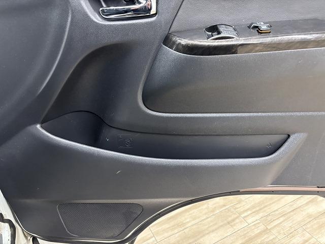 ハイエースバン スーパーＧＬダークプライム２　モデリスタ／荷室フローリング仕様／ＡＣ１００Ｖ／寒冷地仕様／後席フリップダウンモニター／純正ナビ／バックカメラ／ＢＡＺＡＬＴ１５インチＡＷ／純正ナビ地デジ／レーンキープアシスト（37枚目）