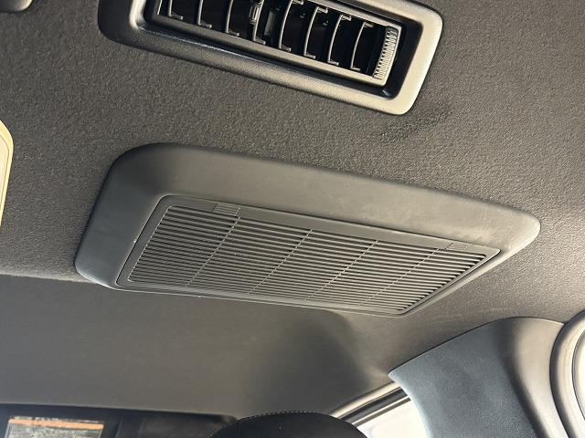 ハイエースバン スーパーＧＬダークプライム２　モデリスタ／荷室フローリング仕様／ＡＣ１００Ｖ／寒冷地仕様／後席フリップダウンモニター／純正ナビ／バックカメラ／ＢＡＺＡＬＴ１５インチＡＷ／純正ナビ地デジ／レーンキープアシスト（41枚目）