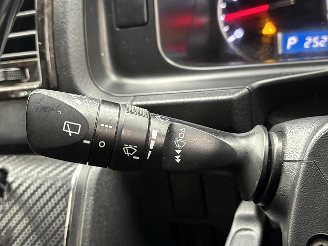 ハイエースバン スーパーＧＬダークプライム２　モデリスタ／荷室フローリング仕様／ＡＣ１００Ｖ／寒冷地仕様／後席フリップダウンモニター／純正ナビ／バックカメラ／ＢＡＺＡＬＴ１５インチＡＷ／純正ナビ地デジ／レーンキープアシスト（49枚目）