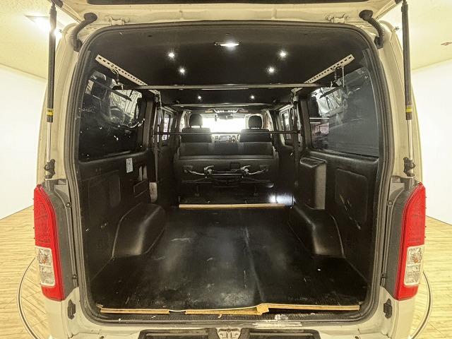 ハイエースバン スーパーＧＬダークプライム２　モデリスタ／荷室フローリング仕様／ＡＣ１００Ｖ／寒冷地仕様／後席フリップダウンモニター／純正ナビ／バックカメラ／ＢＡＺＡＬＴ１５インチＡＷ／純正ナビ地デジ／レーンキープアシスト（60枚目）
