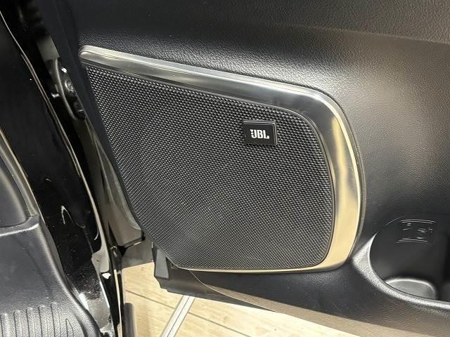 ヴェルファイア □Ｚ“Ｇ　エディション”　サンルーフ／ＪＢＬサウンド／後席フリップダウンモニター／本革シート／全周囲／純正１０．５インチナビ／レーダークルコン／パワーバックドア／パワーシート／シートメモリー／シートヒーター（10枚目）