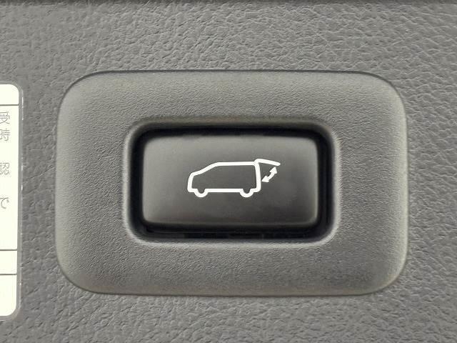 ヴェルファイア □Ｚ“Ｇ　エディション”　サンルーフ／ＪＢＬサウンド／後席フリップダウンモニター／本革シート／全周囲／純正１０．５インチナビ／レーダークルコン／パワーバックドア／パワーシート／シートメモリー／シートヒーター（12枚目）