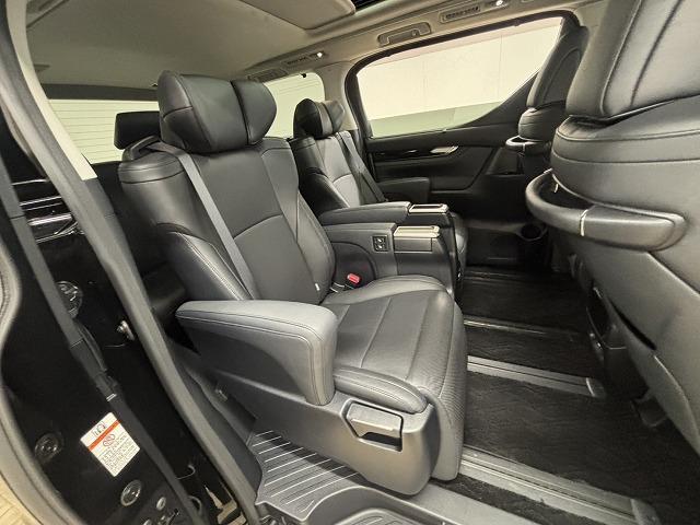 ヴェルファイア □Ｚ“Ｇ　エディション”　サンルーフ／ＪＢＬサウンド／後席フリップダウンモニター／本革シート／全周囲／純正１０．５インチナビ／レーダークルコン／パワーバックドア／パワーシート／シートメモリー／シートヒーター（37枚目）