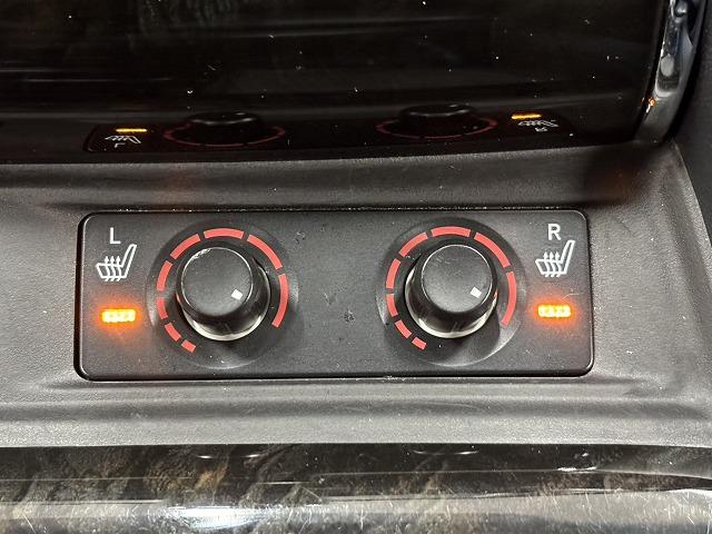 ヴェルファイア □Ｚ“Ｇ　エディション”　サンルーフ／ＪＢＬサウンド／後席フリップダウンモニター／本革シート／全周囲／純正１０．５インチナビ／レーダークルコン／パワーバックドア／パワーシート／シートメモリー／シートヒーター（55枚目）