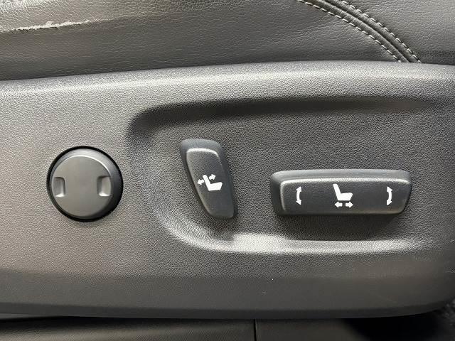 ランドクルーザープラド TX Lパッケージ・ブラックエディション ルーフレール/黒革/純正ナビ地デジ/Bluetooth搭載/バックカメラ/追従クルコン/レーンキープアシスト/衝突軽減/シートベンチレーション/パワーシート/オートハイビーム/(9枚目)