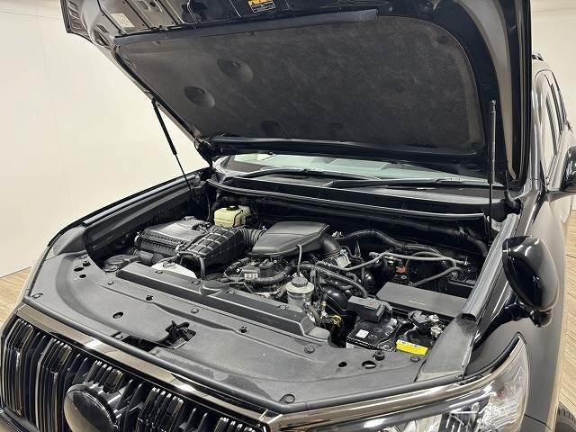 ランドクルーザープラド TX Lパッケージ・ブラックエディション ルーフレール/黒革/純正ナビ地デジ/Bluetooth搭載/バックカメラ/追従クルコン/レーンキープアシスト/衝突軽減/シートベンチレーション/パワーシート/オートハイビーム/(18枚目)