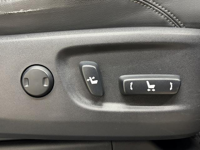 ランドクルーザープラド TX Lパッケージ・ブラックエディション ルーフレール/黒革/純正ナビ地デジ/Bluetooth搭載/バックカメラ/追従クルコン/レーンキープアシスト/衝突軽減/シートベンチレーション/パワーシート/オートハイビーム/(34枚目)