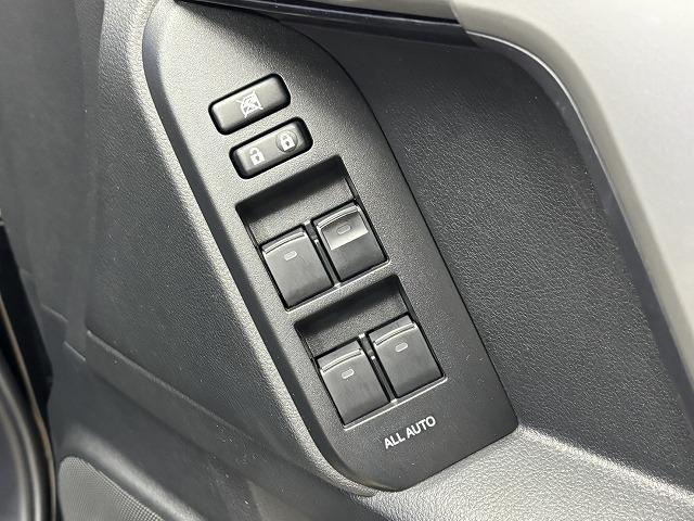 ランドクルーザープラド TX Lパッケージ・ブラックエディション ルーフレール/黒革/純正ナビ地デジ/Bluetooth搭載/バックカメラ/追従クルコン/レーンキープアシスト/衝突軽減/シートベンチレーション/パワーシート/オートハイビーム/(39枚目)