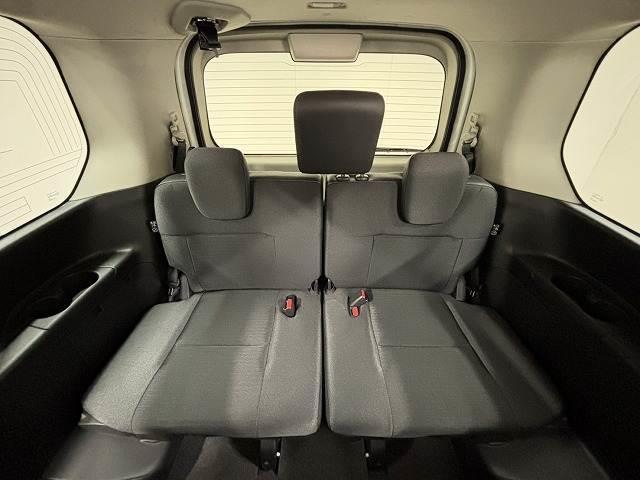 セレナ ハイウェイスターＶ　純正１２．３型ナビ／全周囲／両側電動スライド／プロパイロット／デジタルインナーミラー／ＢＳＭ／ＥＴＣ／電動パーキングブレーキ／地デジ／Ｂｌｕｅｔｏｏｔｈ／スマートキー／アイドリングストップ／両側電動（7枚目）