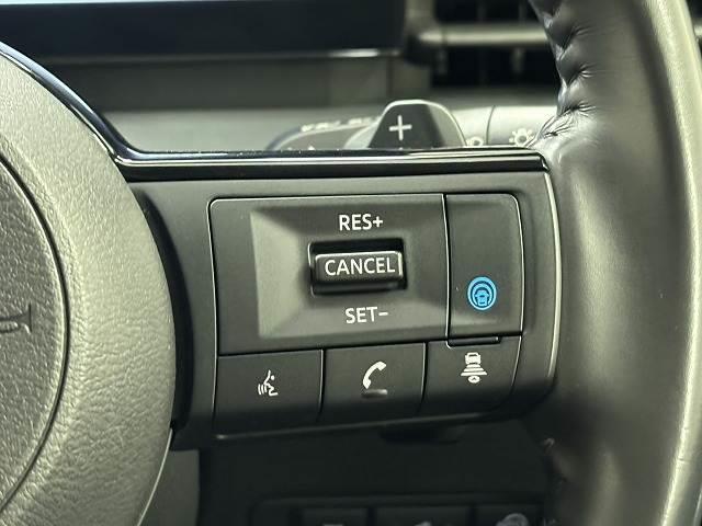 セレナ ハイウェイスターＶ　純正１２．３型ナビ／全周囲／両側電動スライド／プロパイロット／デジタルインナーミラー／ＢＳＭ／ＥＴＣ／電動パーキングブレーキ／地デジ／Ｂｌｕｅｔｏｏｔｈ／スマートキー／アイドリングストップ／両側電動（8枚目）