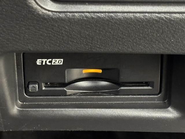 セレナ ハイウェイスターＶ　純正１２．３型ナビ／全周囲／両側電動スライド／プロパイロット／デジタルインナーミラー／ＢＳＭ／ＥＴＣ／電動パーキングブレーキ／地デジ／Ｂｌｕｅｔｏｏｔｈ／スマートキー／アイドリングストップ／両側電動（11枚目）