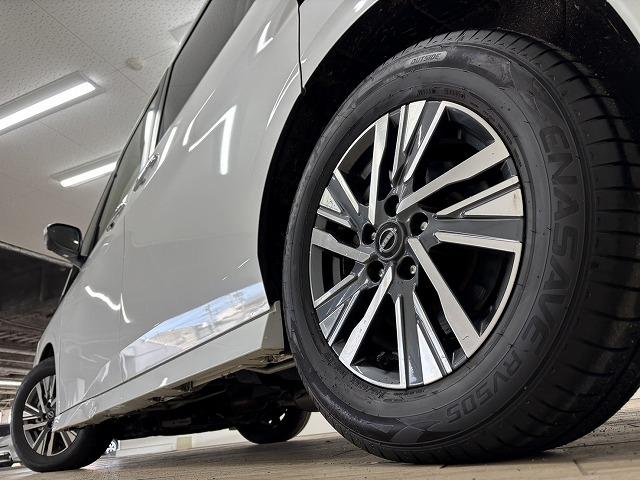 セレナ ハイウェイスターＶ　純正１２．３型ナビ／全周囲／両側電動スライド／プロパイロット／デジタルインナーミラー／ＢＳＭ／ＥＴＣ／電動パーキングブレーキ／地デジ／Ｂｌｕｅｔｏｏｔｈ／スマートキー／アイドリングストップ／両側電動（30枚目）