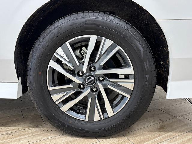 セレナ ハイウェイスターＶ　純正１２．３型ナビ／全周囲／両側電動スライド／プロパイロット／デジタルインナーミラー／ＢＳＭ／ＥＴＣ／電動パーキングブレーキ／地デジ／Ｂｌｕｅｔｏｏｔｈ／スマートキー／アイドリングストップ／両側電動（31枚目）