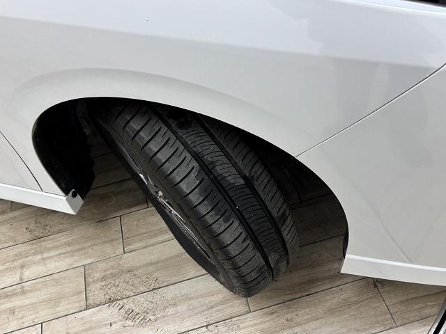 セレナ ハイウェイスターＶ　純正１２．３型ナビ／全周囲／両側電動スライド／プロパイロット／デジタルインナーミラー／ＢＳＭ／ＥＴＣ／電動パーキングブレーキ／地デジ／Ｂｌｕｅｔｏｏｔｈ／スマートキー／アイドリングストップ／両側電動（32枚目）