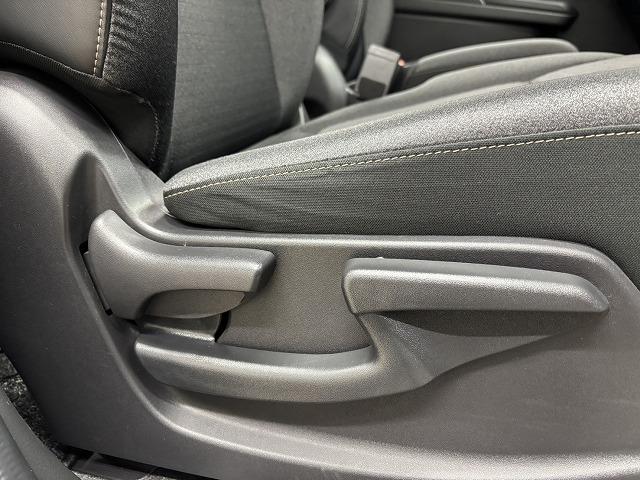 セレナ ハイウェイスターＶ　純正１２．３型ナビ／全周囲／両側電動スライド／プロパイロット／デジタルインナーミラー／ＢＳＭ／ＥＴＣ／電動パーキングブレーキ／地デジ／Ｂｌｕｅｔｏｏｔｈ／スマートキー／アイドリングストップ／両側電動（34枚目）