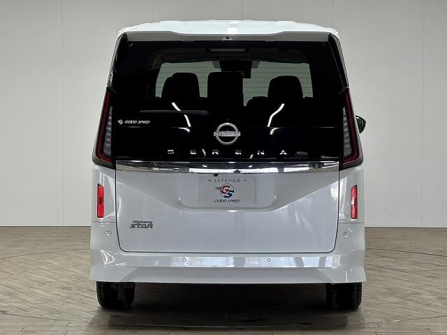 セレナ ハイウェイスターＶ　純正１２．３型ナビ／全周囲／両側電動スライド／プロパイロット／デジタルインナーミラー／ＢＳＭ／ＥＴＣ／電動パーキングブレーキ／地デジ／Ｂｌｕｅｔｏｏｔｈ／スマートキー／アイドリングストップ／両側電動（69枚目）