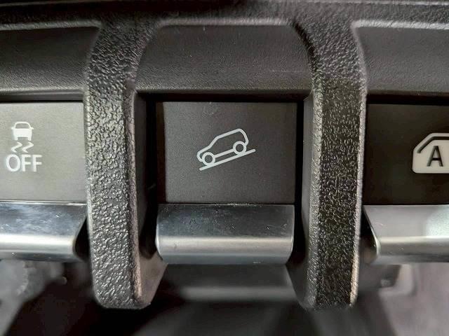 �y�q���f�B�Z���g�R���g���[���z�G���W���u���[�L�����ł͏\���Ɍ����ł��Ȃ������ł̑��s���ɁA�u���[�L�y�_���𓥂ނ��ƂȂ��ԑ������ɕۂ悤�x������@�\�ł��B